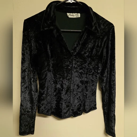 Chic Black Velvet Button Down Shirt By Rendez-Vous - Picture 1 of 8
